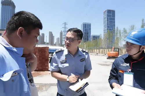 電線下面挖土，政府立即查處 